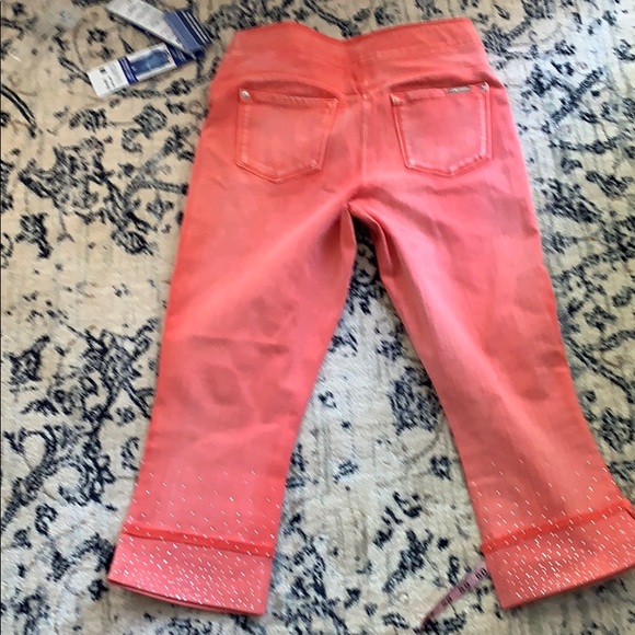 NEW WITH TAGS NYGARD LUXE DENIM SLIMS - Picture 2 of 6